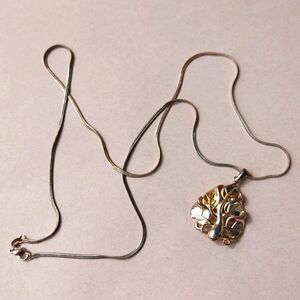 Sterling Silver  Leaf Pendant Necklace